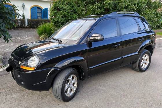 HYUNDAI TUCSON 2.0 MPFI GLS 16V 143CV 2WD FLEX 4P AUTOMÁTICO HYUNDAI TUCSON 2.0 MPFI GLS 16V 143CV 2WD FLEX 4P AUTOMÁTICO